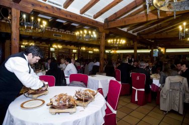 ARANDA DE DUERO PRESENTA SUS X JORNADAS DEL LECHAZO ASADO EN MADRID.