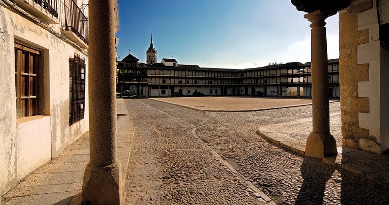 Plaza Mayor de Tembleque, declarada Bien de Interés Cultural